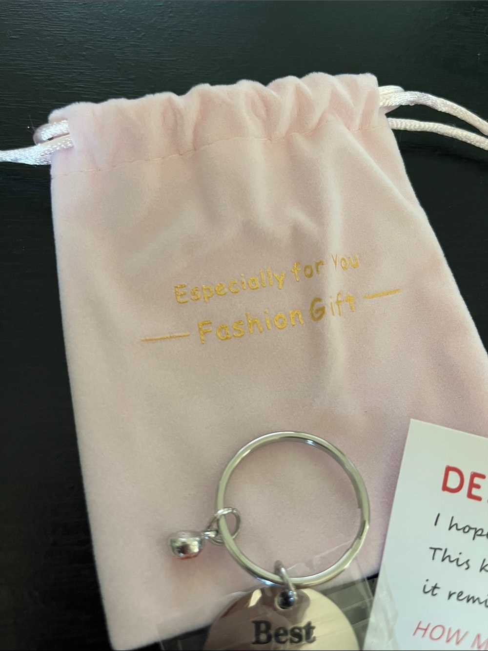 Best Mom Ever Keychain - Picture 4 of 4